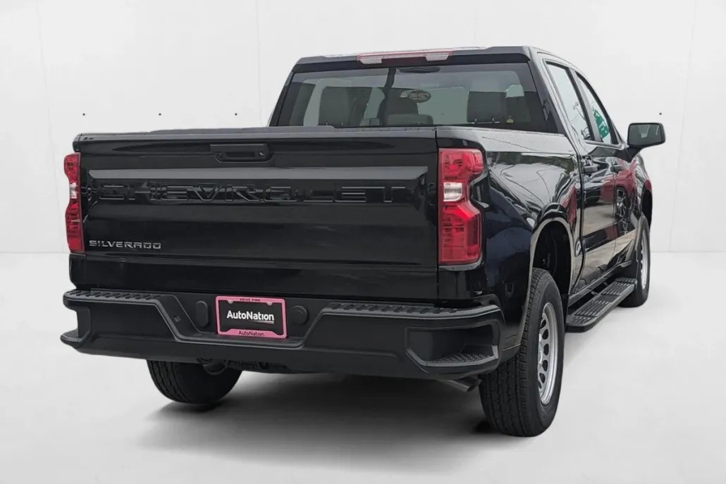 2025 Chevrolet Silverado 1500 photo 1