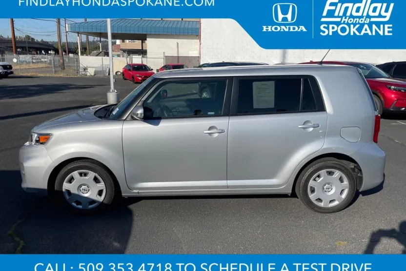2012 Scion xB Base photo 1