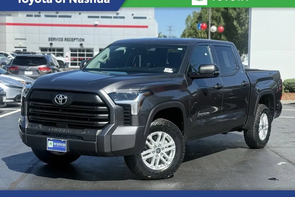 2023 Toyota Tundra SR5 photo 1