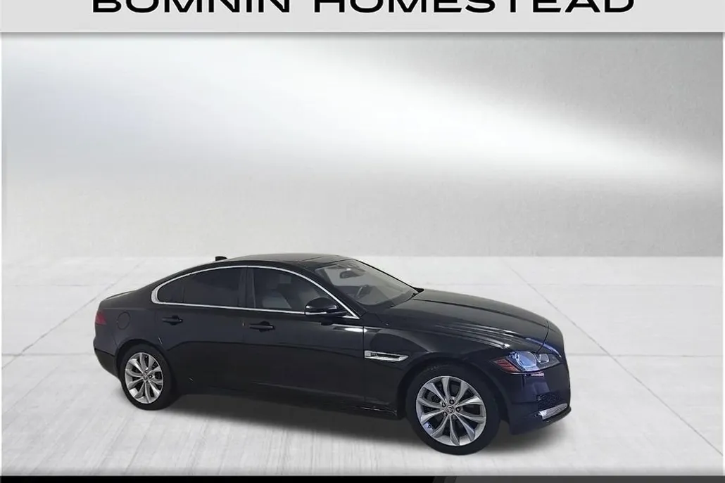 2018 Jaguar XF 25t Premium photo 1
