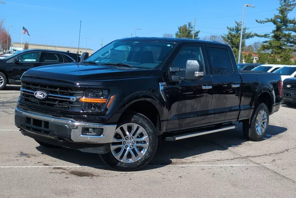 2025 Ford F-150 XLT photo 1