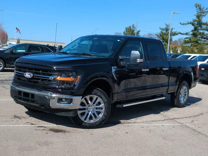 2025 Ford F-150 XLT photo 1