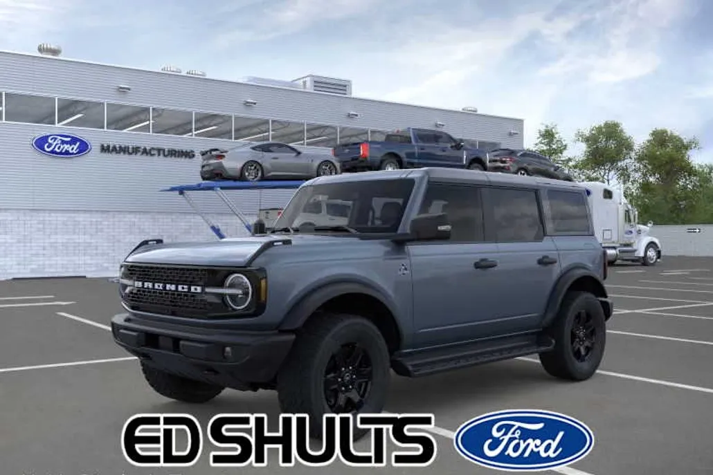 2025 Ford Bronco Outer Banks photo 1