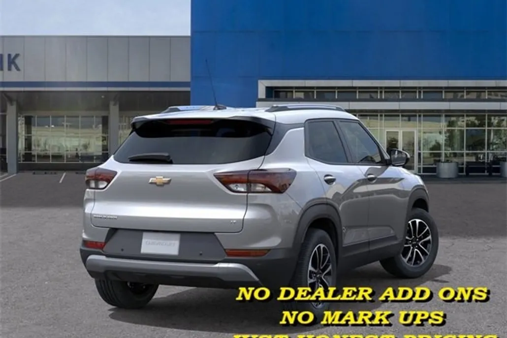 2026 Chevrolet Trailblazer LT photo 1