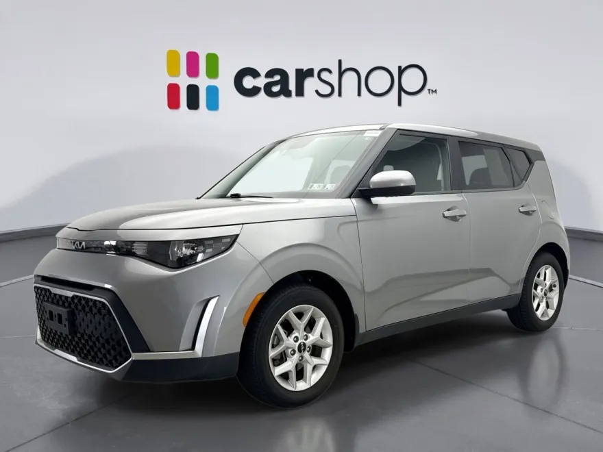 2023 Kia Soul LX photo 1