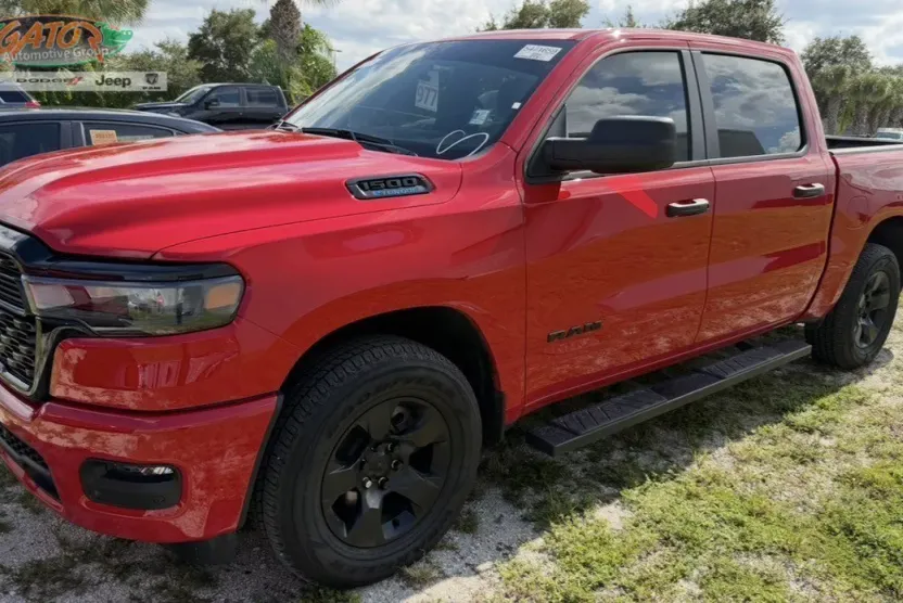 2025 Ram 1500 Tradesman photo 1
