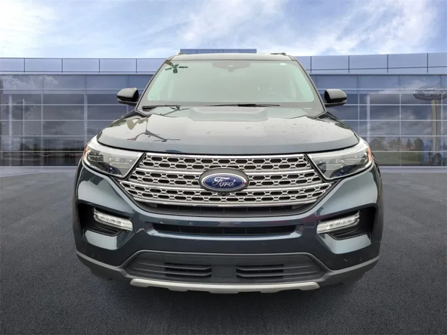 2023 Ford Explorer Limited photo 1