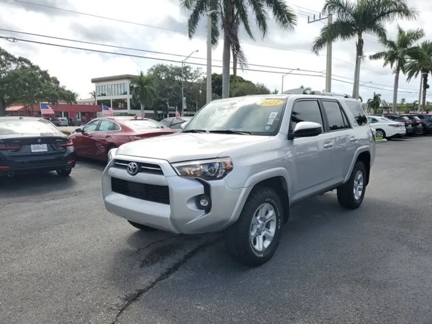 2021 Toyota 4Runner SR5 photo 1