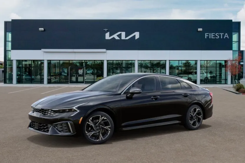 2025 Kia K5 GT-Line photo 1