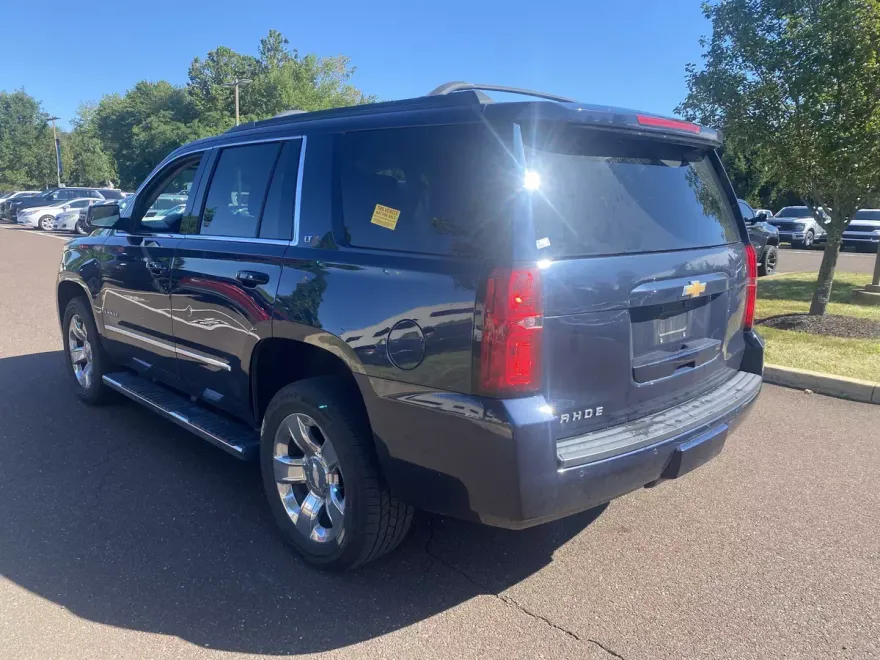 2019 Chevrolet Tahoe LT photo 1