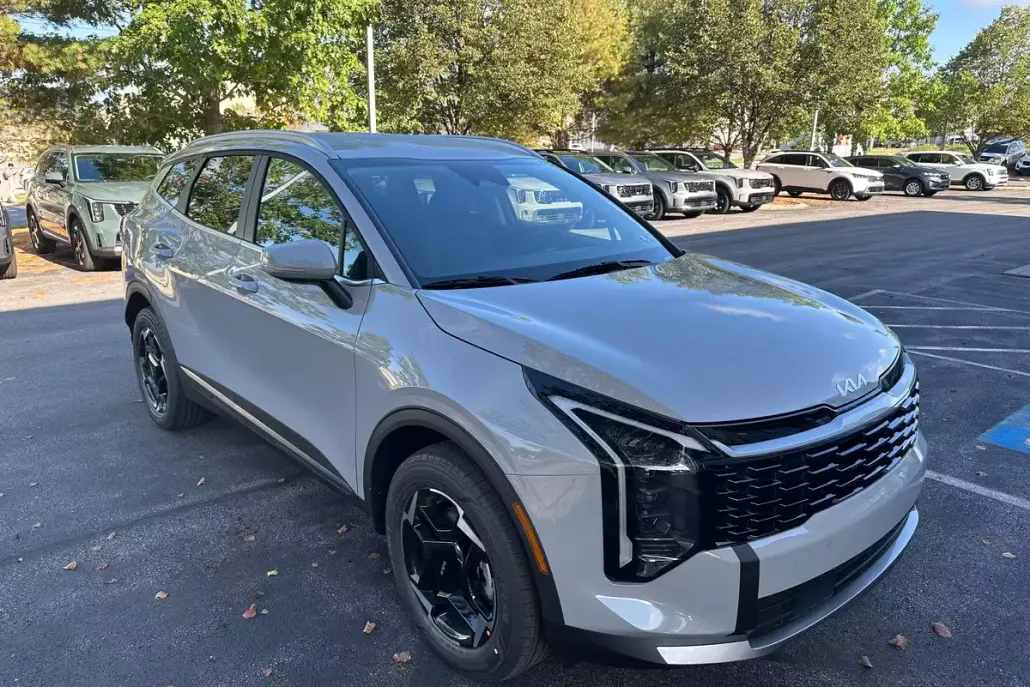 2026 Kia Sportage Hybrid EX photo 1