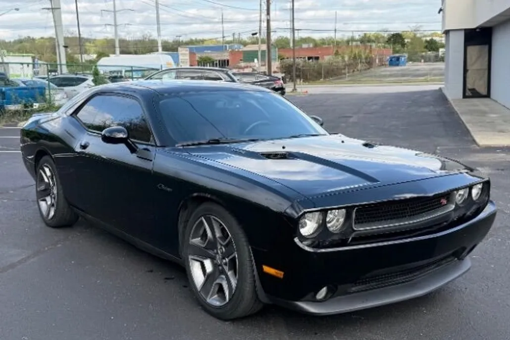 2013 Dodge Challenger R/T Classic photo 1