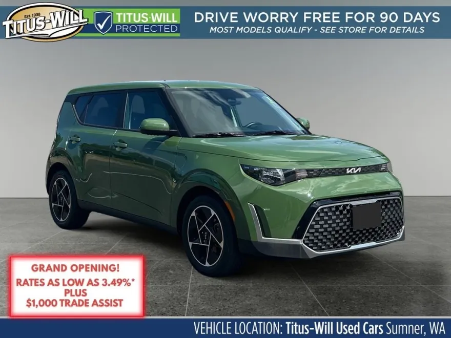 2023 Kia Soul EX photo 1