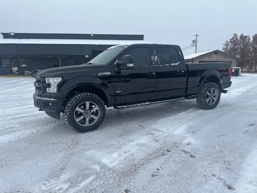 2017 Ford F-150 Lariat photo 1
