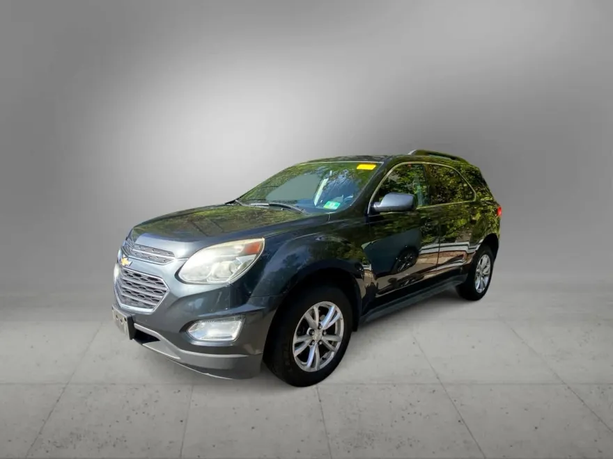 2017 Chevrolet Equinox LT photo 1