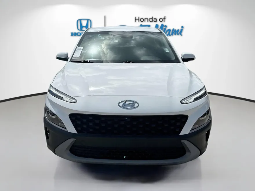2023 Hyundai Kona SE photo 1
