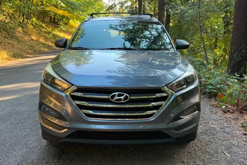 2017 Hyundai Tucson SE Plus photo 1