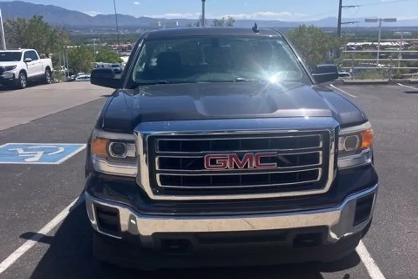 2015 Gmc Sierra 1500 SLE photo 1
