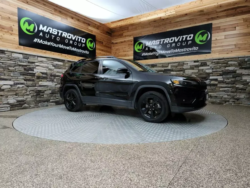 2023 Jeep Cherokee Altitude Lux photo 1
