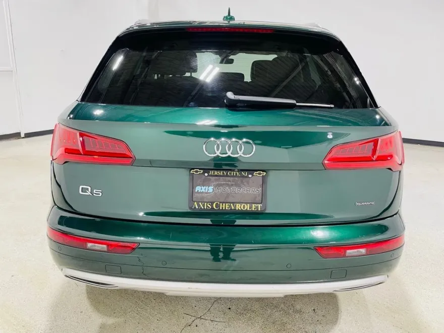 2020 Audi Q5 Premium Plus 45 TFSI S line photo 21