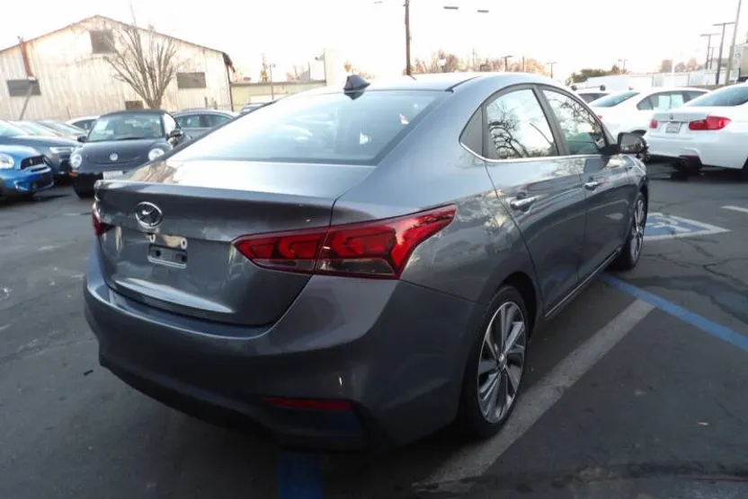 2019 Hyundai Accent Limited photo 1