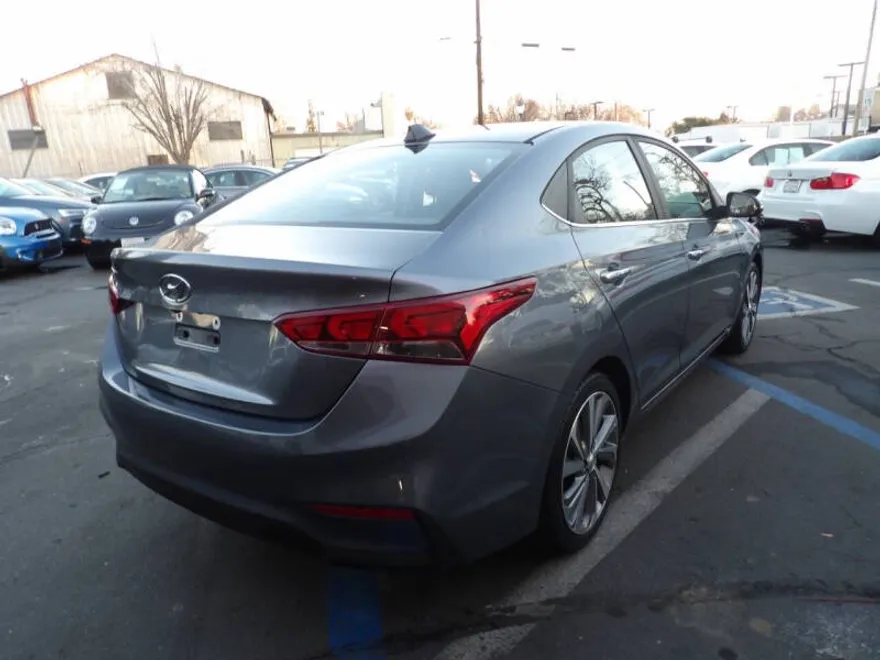 2019 Hyundai Accent Limited photo 1