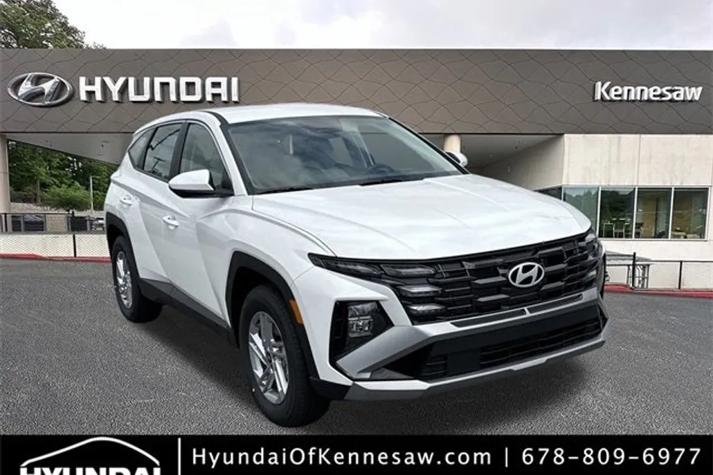 2025 Hyundai Tucson SE photo 1