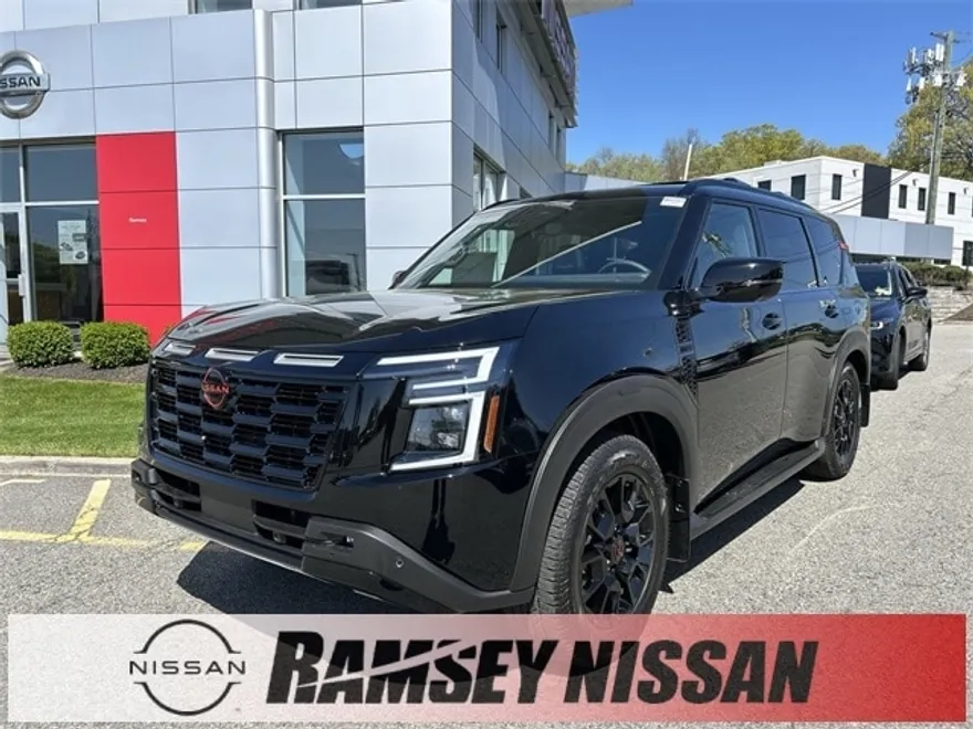 2025 Nissan Armada photo 1