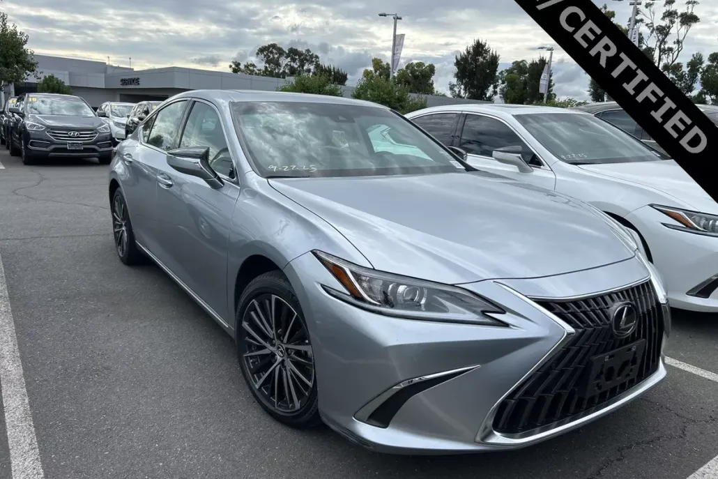 2024 Lexus ES 300h Premium photo 1