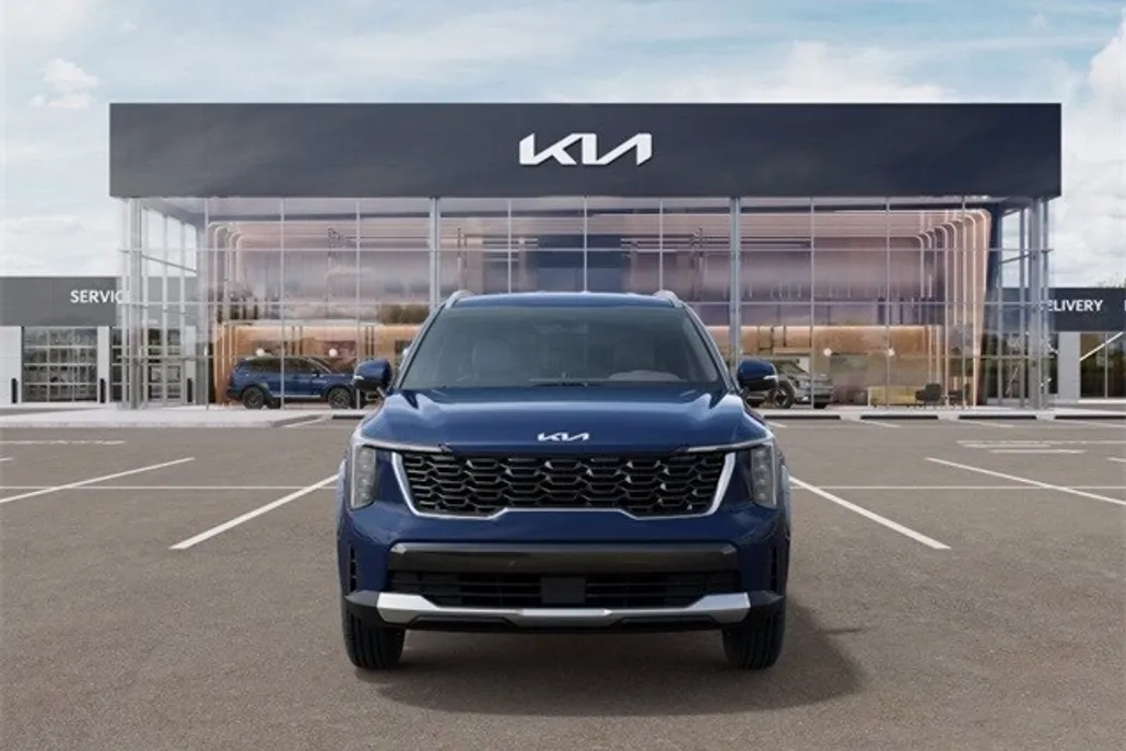 2025 Kia Sorento S photo 1