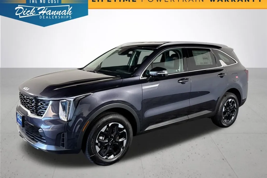 2025 Kia Sorento S photo 1