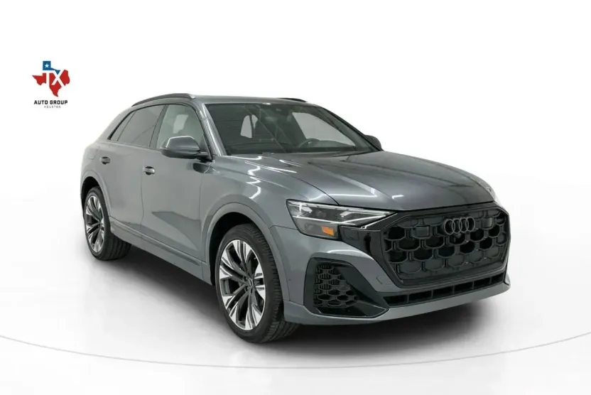 2025 Audi Q8 55 Premium Plus photo 1