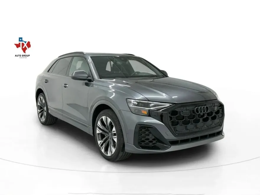2025 Audi Q8 55 Premium Plus photo 1