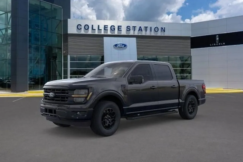 2025 Ford F-150 XLT photo 1
