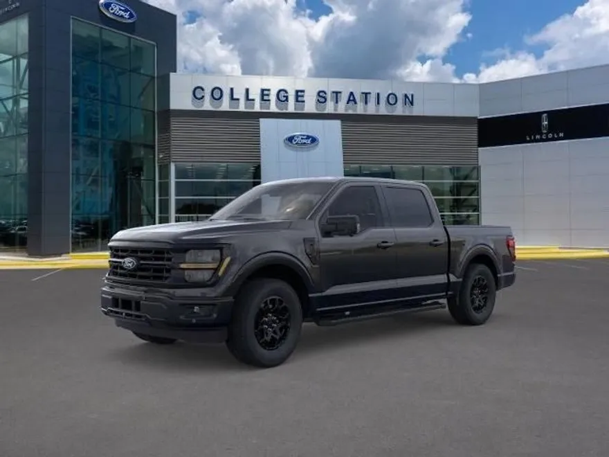 2025 Ford F-150 XLT photo 1