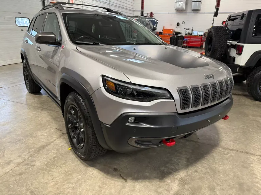 2019 Jeep Cherokee Trailhawk photo 1
