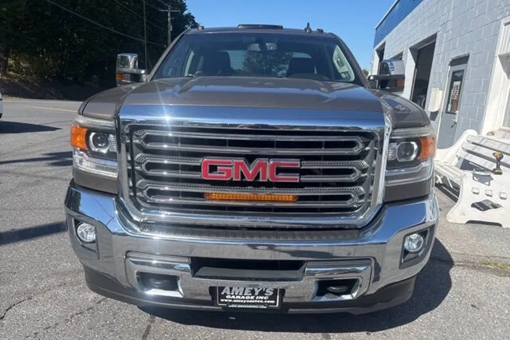 2015 Gmc Sierra SLT photo 1