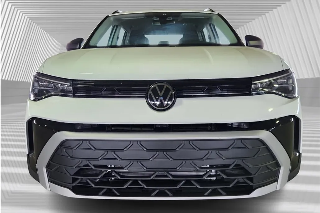 2025 Volkswagen Taos S photo 1