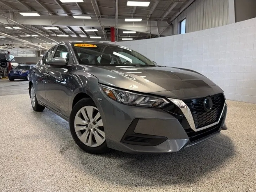 2022 Nissan Sentra S photo 1