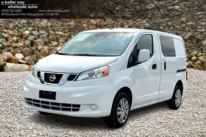 2020 Nissan NV200 SV photo 1