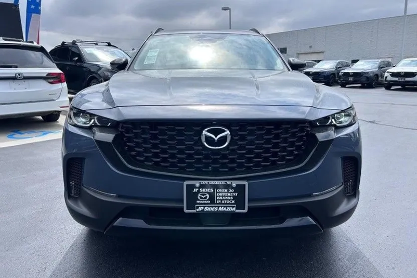 2025 Mazda CX-50 Premium photo 1