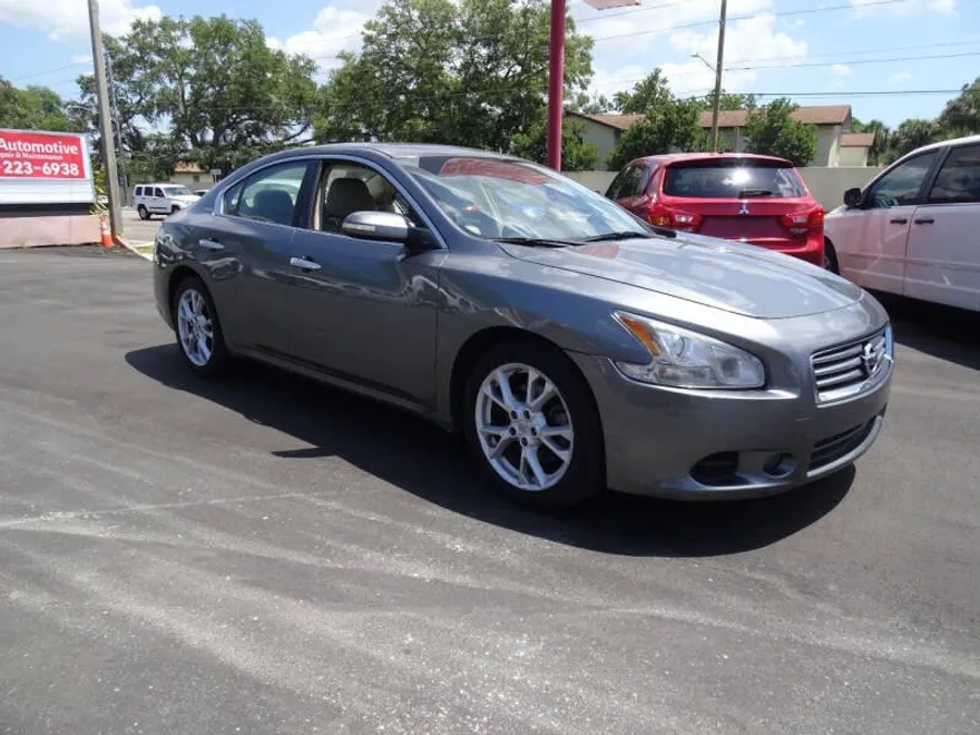 2014 Nissan Maxima S photo 1
