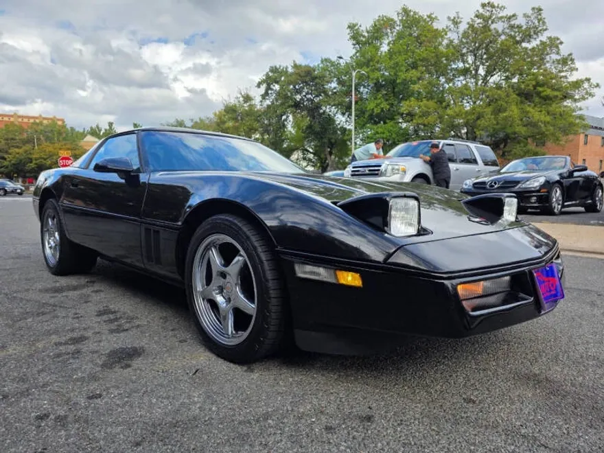 1985 Chevrolet Corvette photo 1