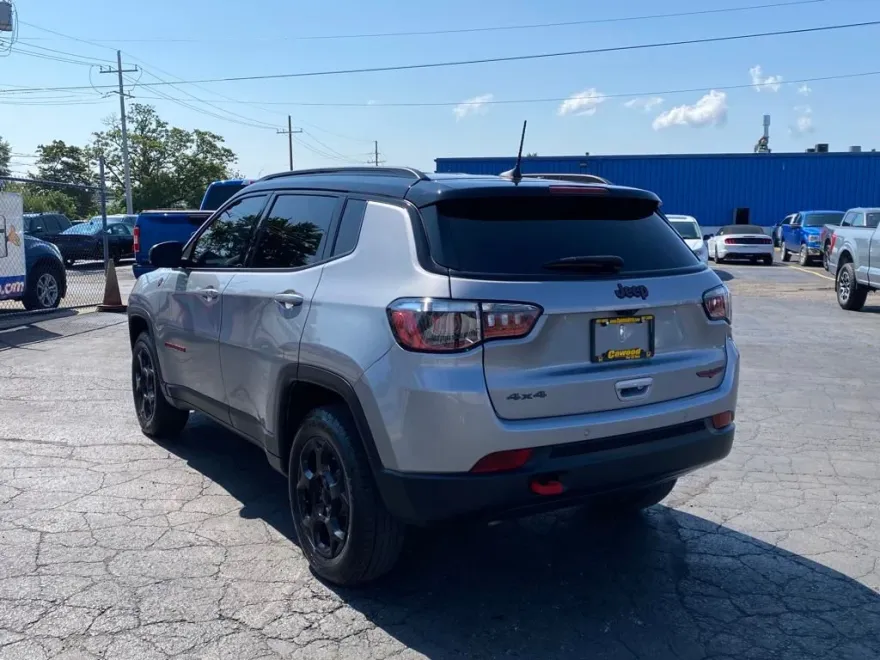 2023 Jeep Compass Trailhawk photo 1