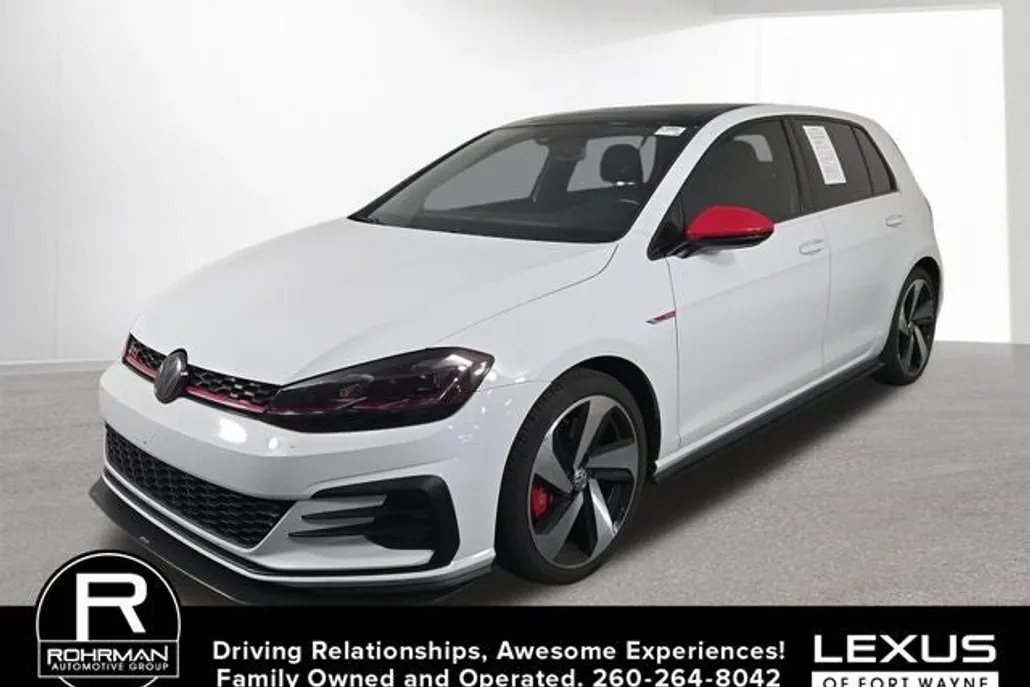 2019 Volkswagen Golf GTI S photo 1