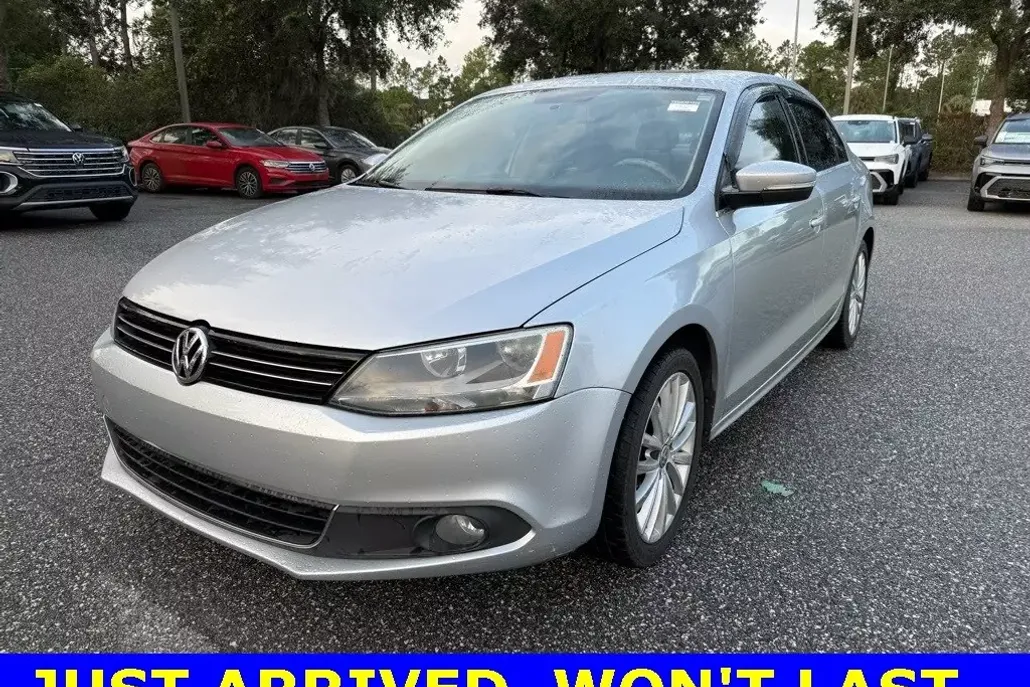 2014 Volkswagen Jetta 1.8T SEL photo 1