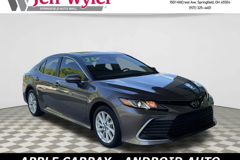 2024 Toyota Camry LE photo 1