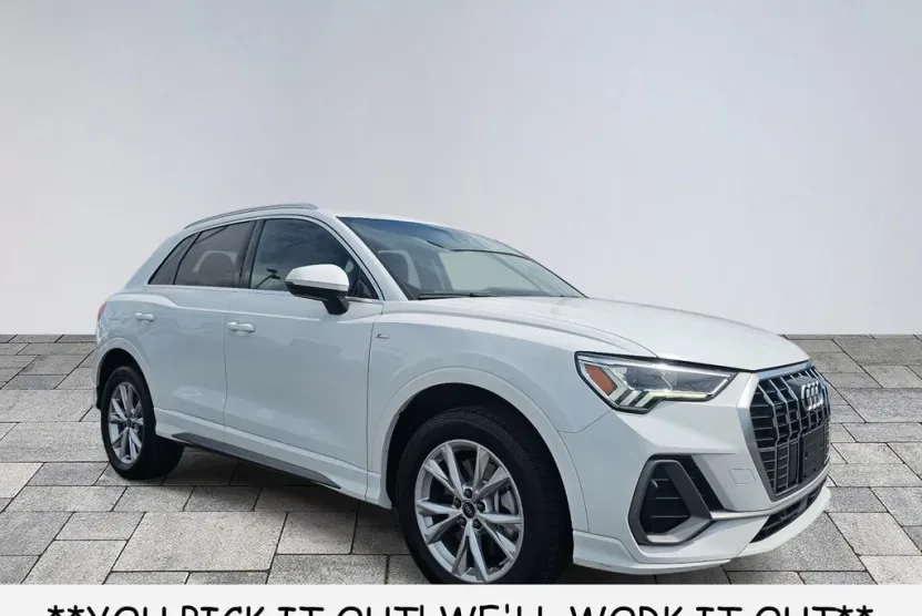 2023 Audi Q3 45 TFSI S line Premium photo 1