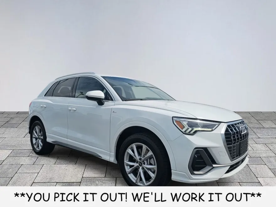 2023 Audi Q3 45 TFSI S line Premium photo 1