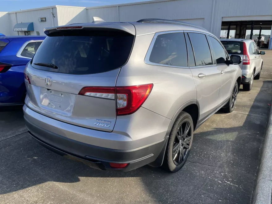 2022 Honda Pilot Special Edition photo 1